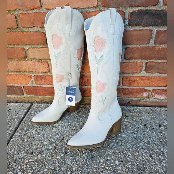 Universal Thread Cream Floral Western Boots – Size 6 - Picture 15 of 15